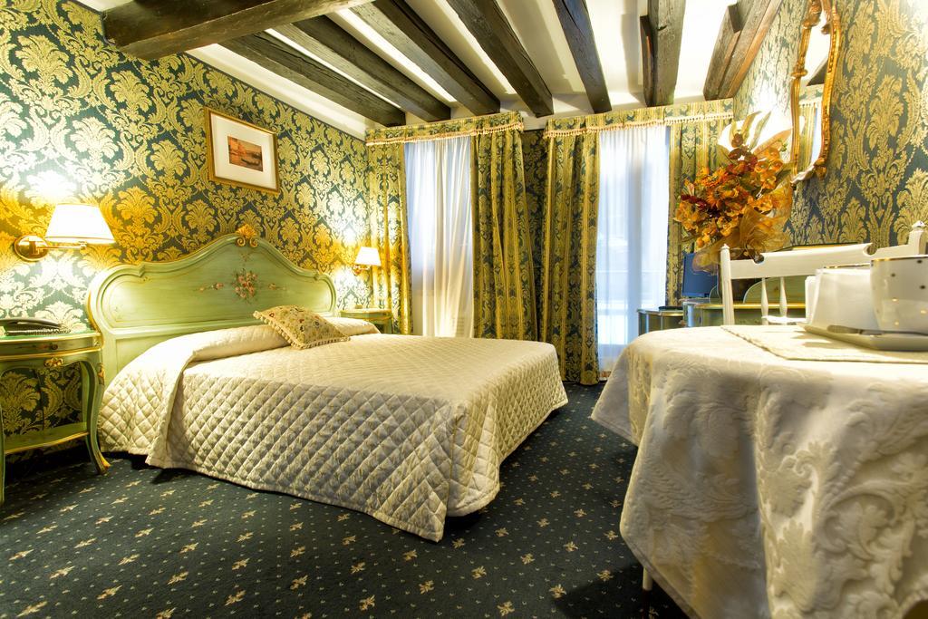 Bed & Breakfast Ca' Della Loggia Venedig